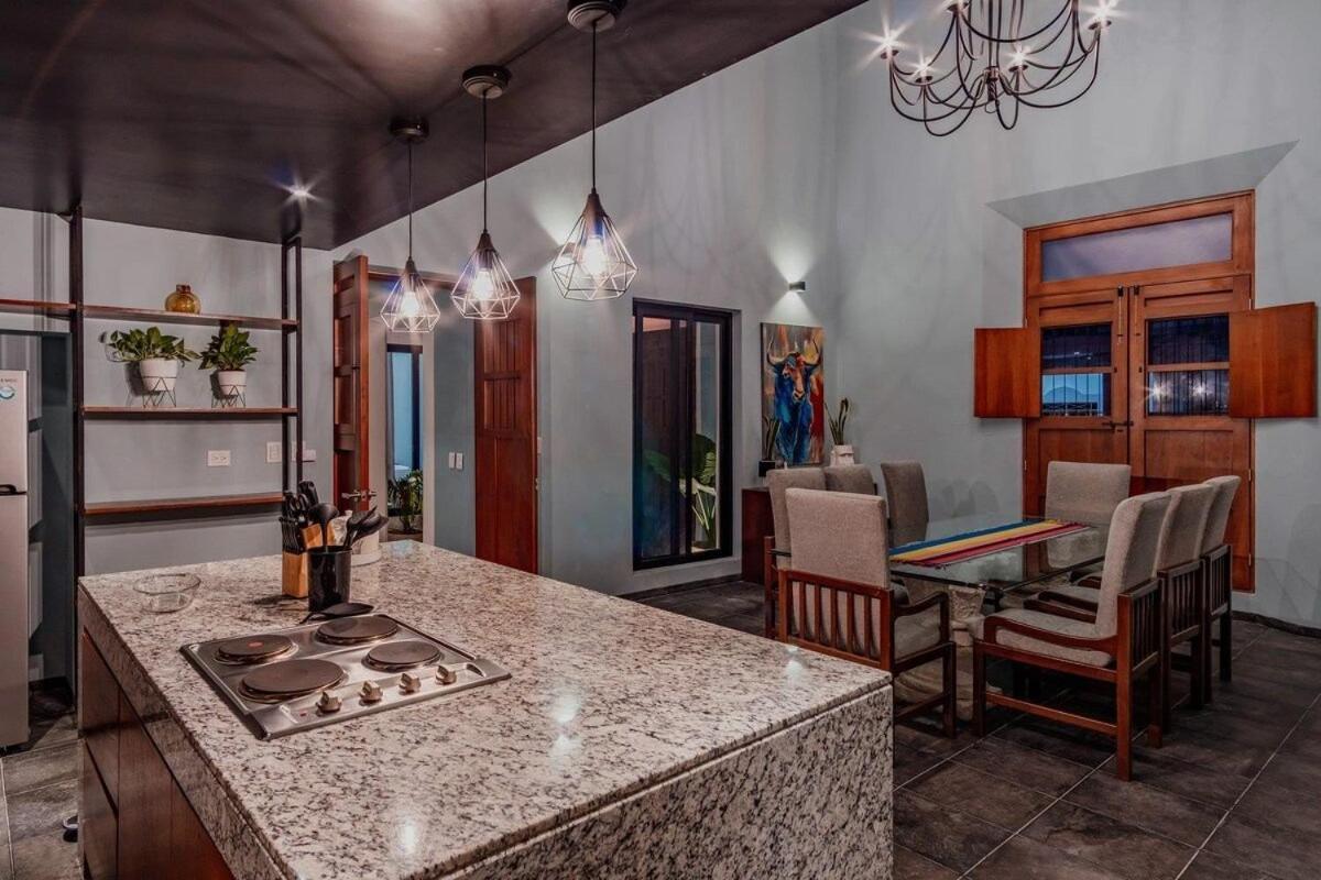 Rincon Del Cielo Rooftop With Glass Walled Pool ميريدا المظهر الخارجي الصورة
